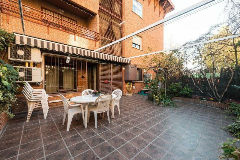 Апартаменти Vivienda Familiar Con Jardin Junto A Ifema Мадрид Екстер'єр фото